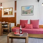 Le Chamois Blanc-8 By Interhome Appartement *